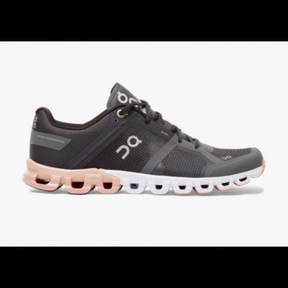 ON Cloud Running Shoes 7.5